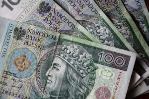 banknotes-3212757_640